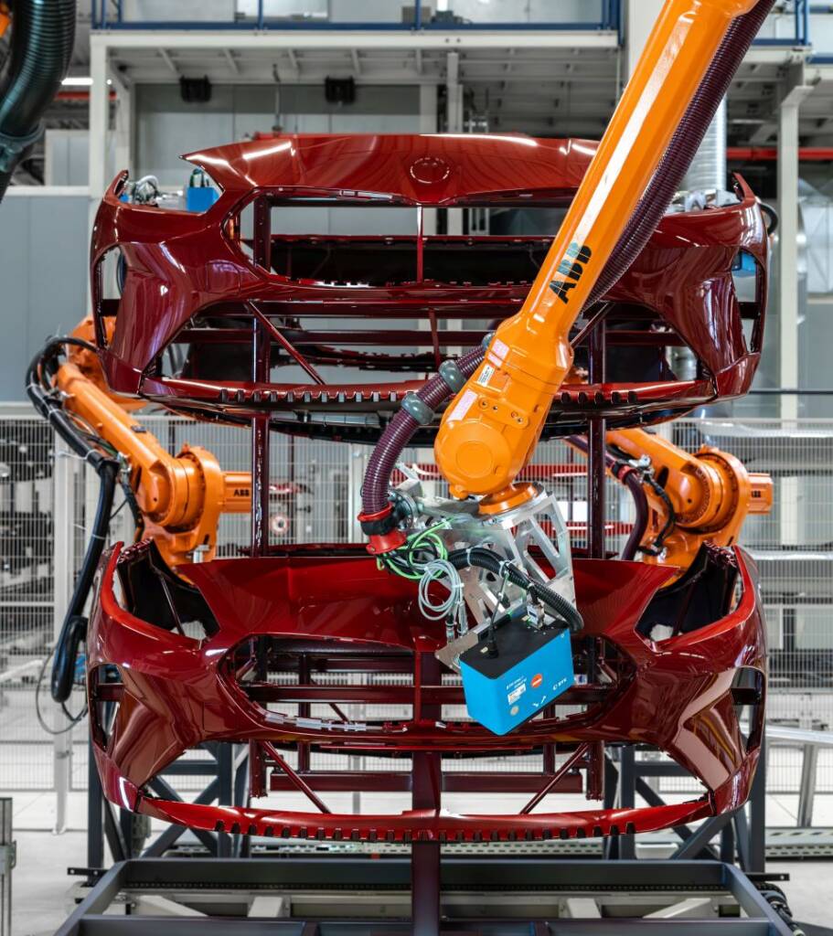 Teraherz measuremt of paint layers Paint layer measurment on robots