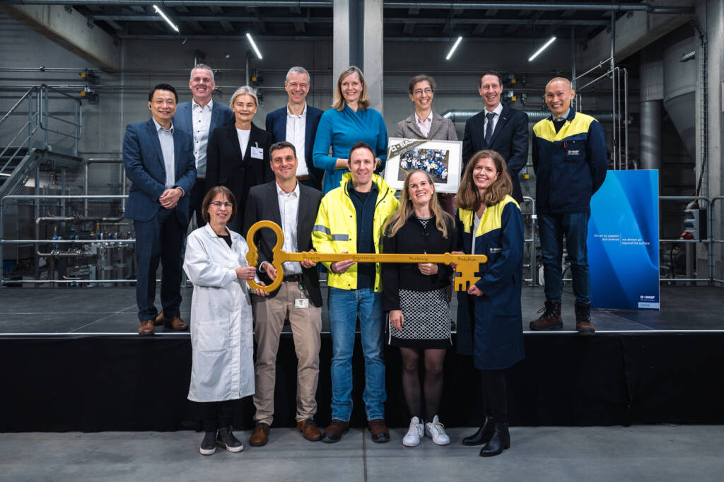 BASF opening for automotive serieal paint