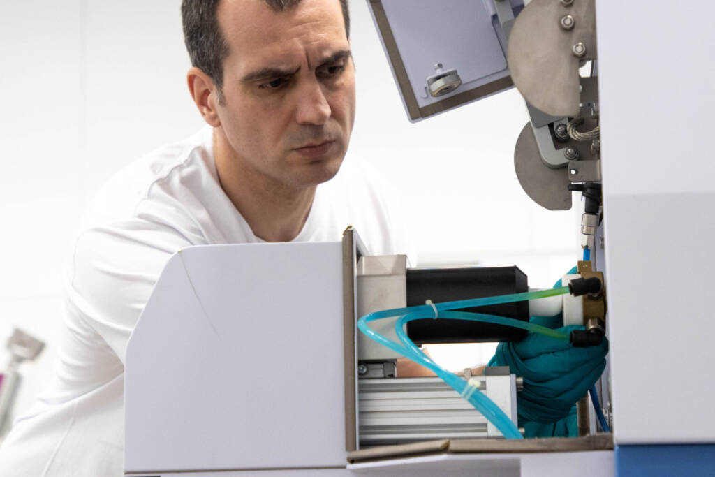 GD‑OES measurement of hydrogen behaviour